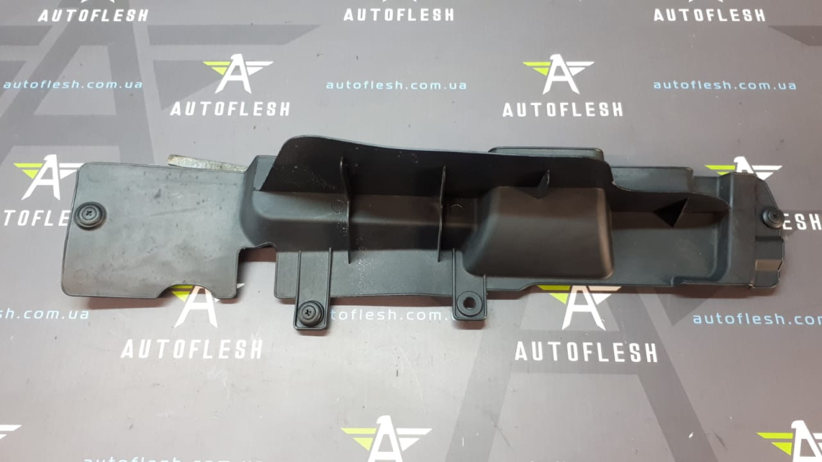 Б/у защита радиатора 29136-2E000 для Hyundai Tucson