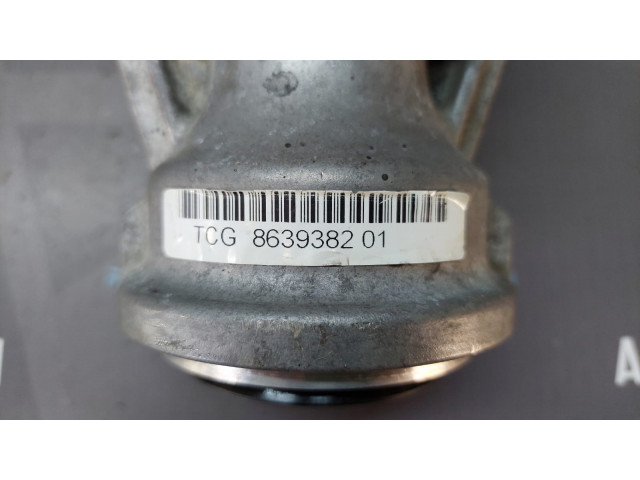 Б/у кронштейн опорный/ чулок передней полуоси 31508639382 для BMW Б/у кронштейн опорный/ чулок передней полуоси 31508639382 для BMW