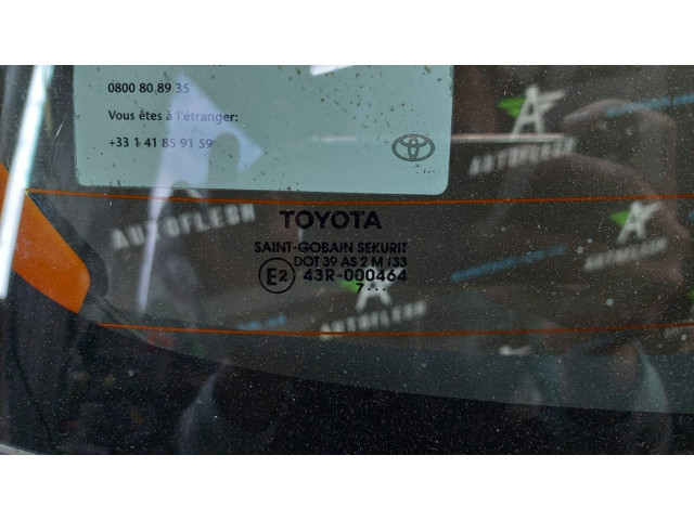 Б/у крышка багажника в сборе 67005-0D030, 68105-0D050, 67005-0D160 для Toyota Yaris Б/у крышка багажника в сборе 67005-0D030, 68105-0D050, 67005-0D160 для Toyota Yaris