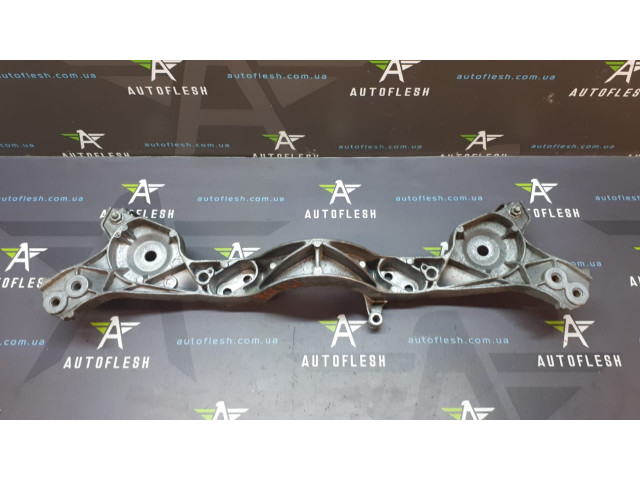 Б/у кронштейн КПП 33303448032 для BMW X3 Б/у кронштейн КПП 33303448032 для BMW X3