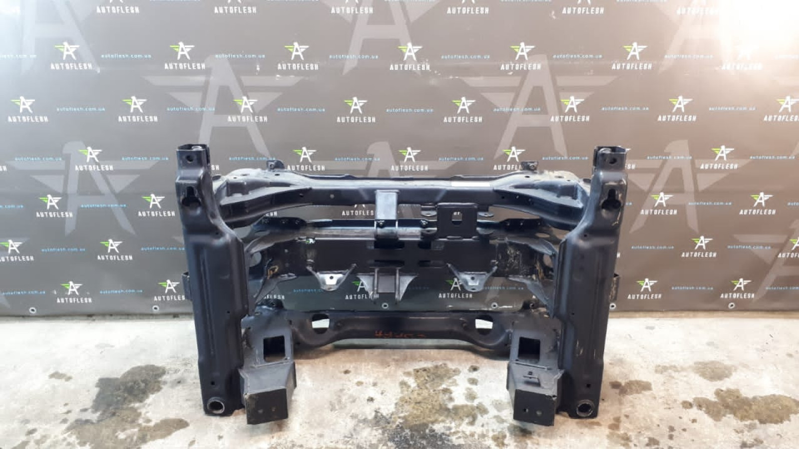 Б/у подрамник передней подвески A9063309100 для Mercedes Sprinter (W906)