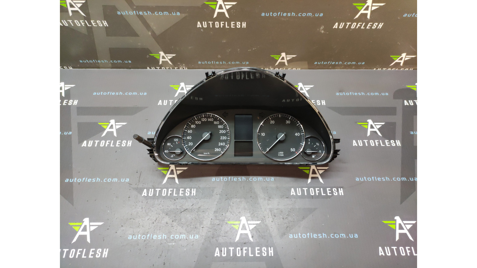 Б/у панель приборов/ спидометр A2035409547 для Mercedes C-Class