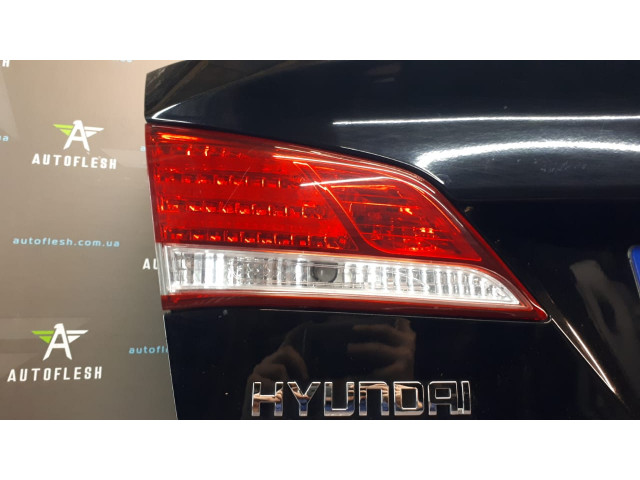 Б/у фонарь задний внутренний 924043Z300, 924033Z300 для Hyundai i40 Б/у фонарь задний внутренний 924043Z300, 924033Z300 для Hyundai i40