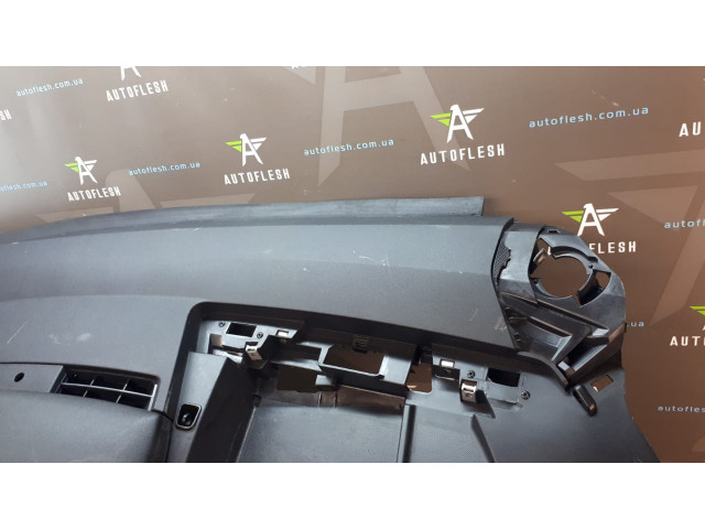 Б/у панель безопасности/ торпеда/ консоль/ панель airbag для Citroen C4 Grand Picasso Б/у панель безопасности/ торпеда/ консоль/ панель airbag для Citroen C4 Grand Picasso