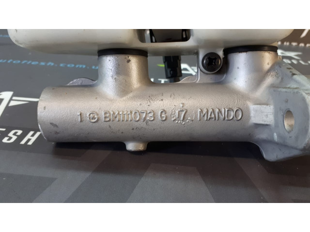 Б/у главный тормозной цилиндр 585102E100 для Hyundai Tucson/ KIA Sportage Б/у главный тормозной цилиндр 585102E100 для Hyundai Tucson/ KIA Sportage
