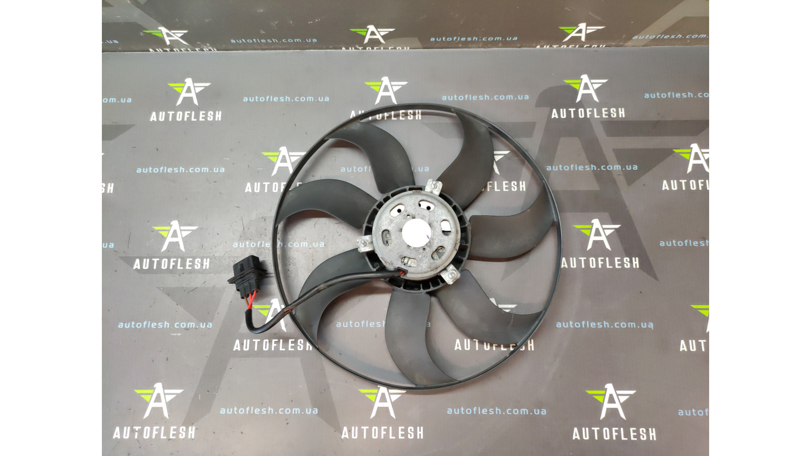 Б/в вентилятор радіатора 6R0959455C, A61147-112 для Seat/Skoda/ Volkswagen