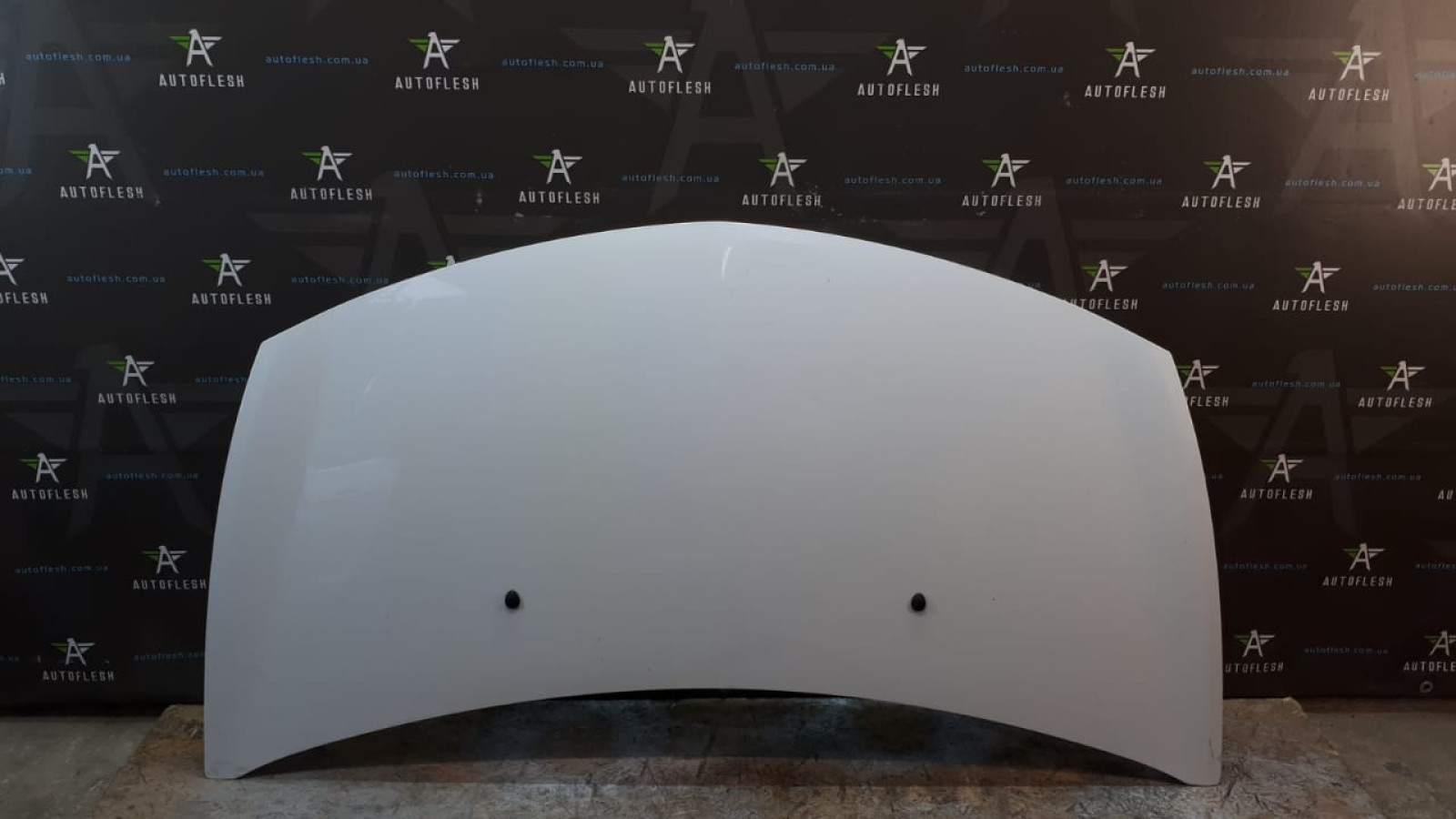 Б/у капот в сборе для Renault Clio III