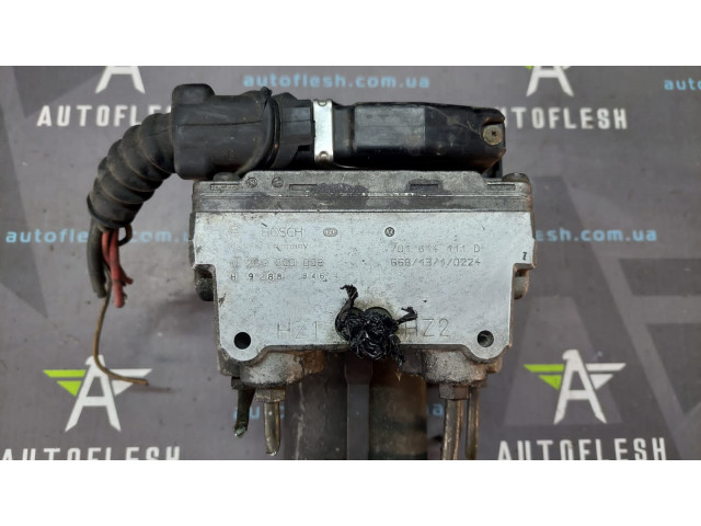 Б/у блок ABS 0265220008, 0273004098, 2.5 TDI для Volkswagen Transporter T4 Б/у блок ABS 0265220008, 0273004098, 2.5 TDI для Volkswagen Transporter T4