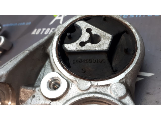 Б/у кронштейн промвала 81090780, 1.6 HDi для Citroen/ Fiat/ Peugeot Б/у кронштейн промвала 81090780, 1.6 HDi для Citroen/ Fiat/ Peugeot