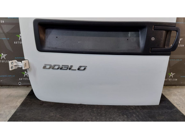Б/у дверь задняя левая глухая 51811388 для Fiat Doblo/ Opel Combo Б/у дверь задняя левая глухая 51811388 для Fiat Doblo/ Opel Combo