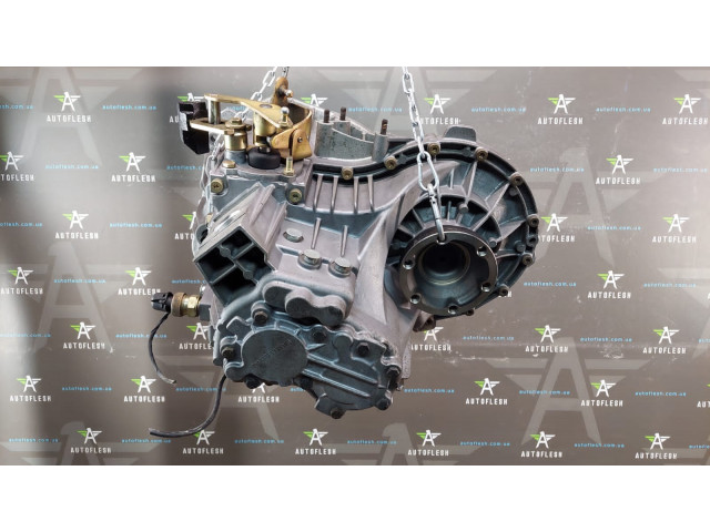 Б/у КПП/ коробка передач в сборе 711697/ A6382601800, 2.2 CDI для Mercedes Vito Б/у КПП/ коробка передач в сборе 711697/ A6382601800, 2.2 CDI для Mercedes Vito