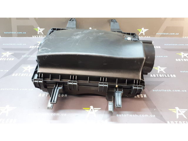 Б/у корпус воздушного фильтра A0000902651, A0000907801, 2E0129601E для Mercedes Sprinter/ Volkswagen Crafter Б/у корпус воздушного фильтра A0000902651, A0000907801, 2E0129601E для Mercedes Sprinter/ Volkswagen Crafter