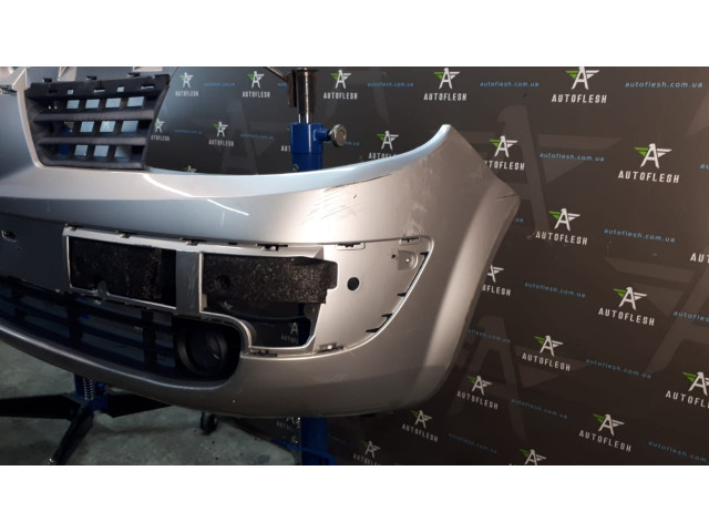 Б/у бампер передний для Renault Scenic II Б/у бампер передний для Renault Scenic II