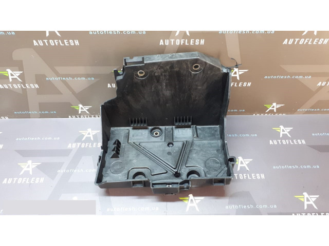 Б/у крепление АКБ/ корпус под аккумулятор 8200870492 для Renault Kangoo II Б/у крепление АКБ/ корпус под аккумулятор 8200870492 для Renault Kangoo II