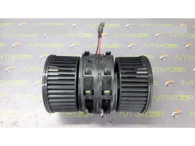 Б/у моторчик печки 272108241R, T1001277N для Renault Megane III
