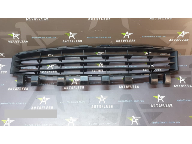 Б/у решетка переднего бампера/ решетка радиатора 8200412379 для Renault Megane II
