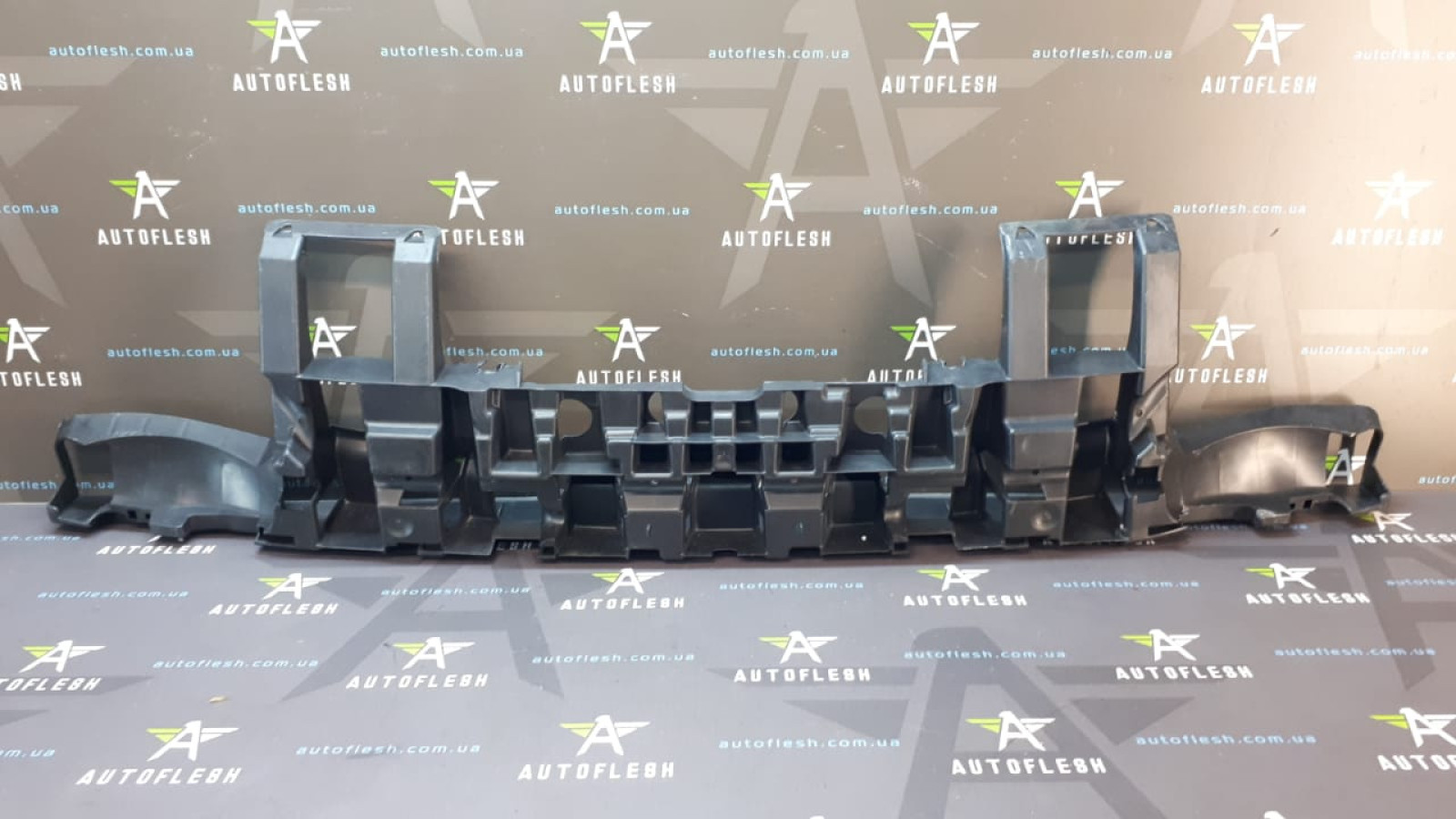 Б/у абсорбер бампера заднего 05159059AB, 56052796AB для Jeep Grand Cherokee III