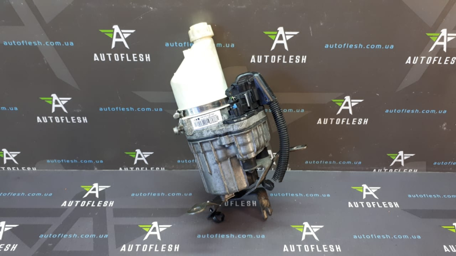 Б/у ЭГУР/ насос ГУР электрический 13292554 для Opel Astra H/ Zafira B