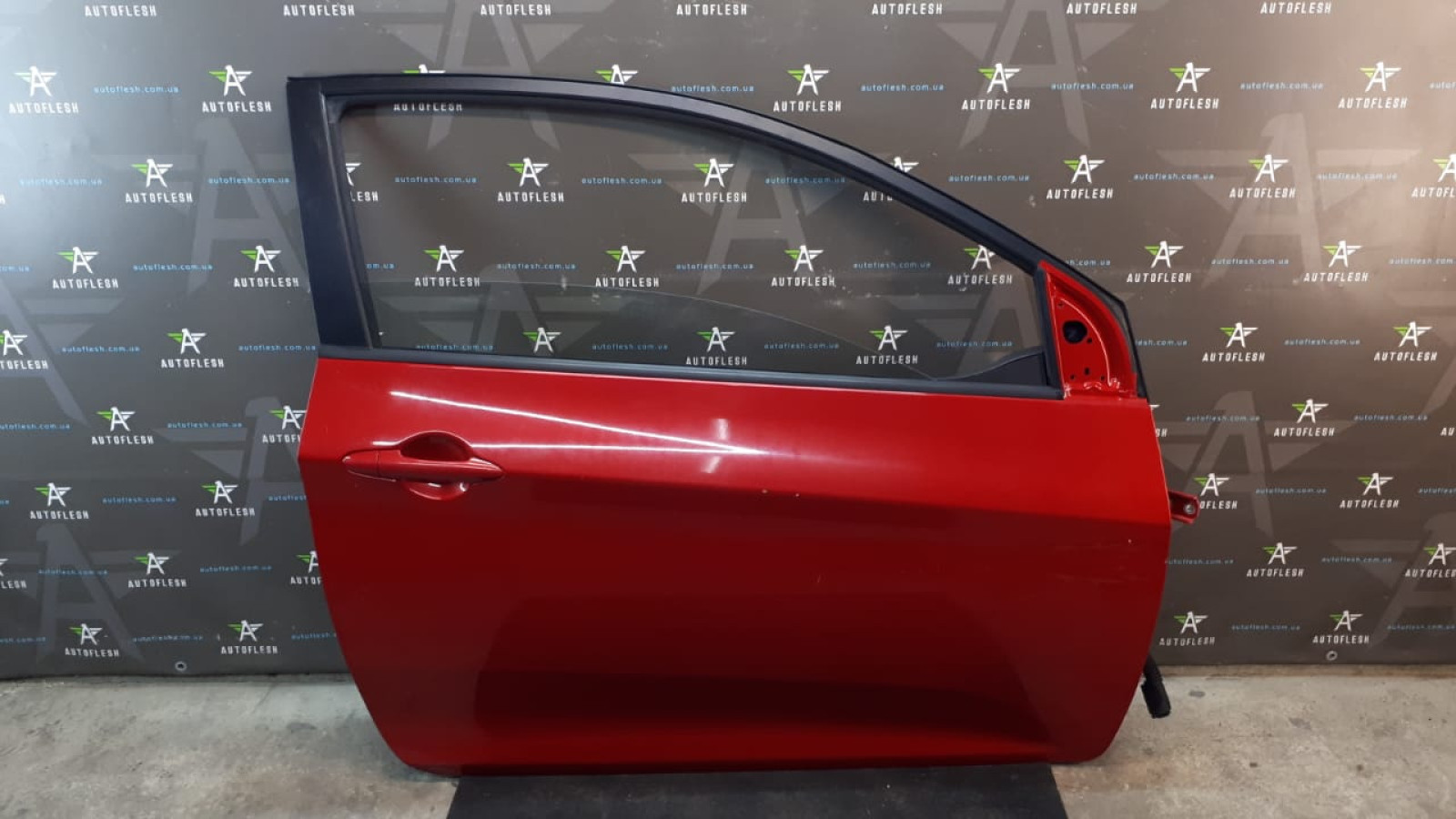 Б/у дверь передняя правая для KIA Picanto