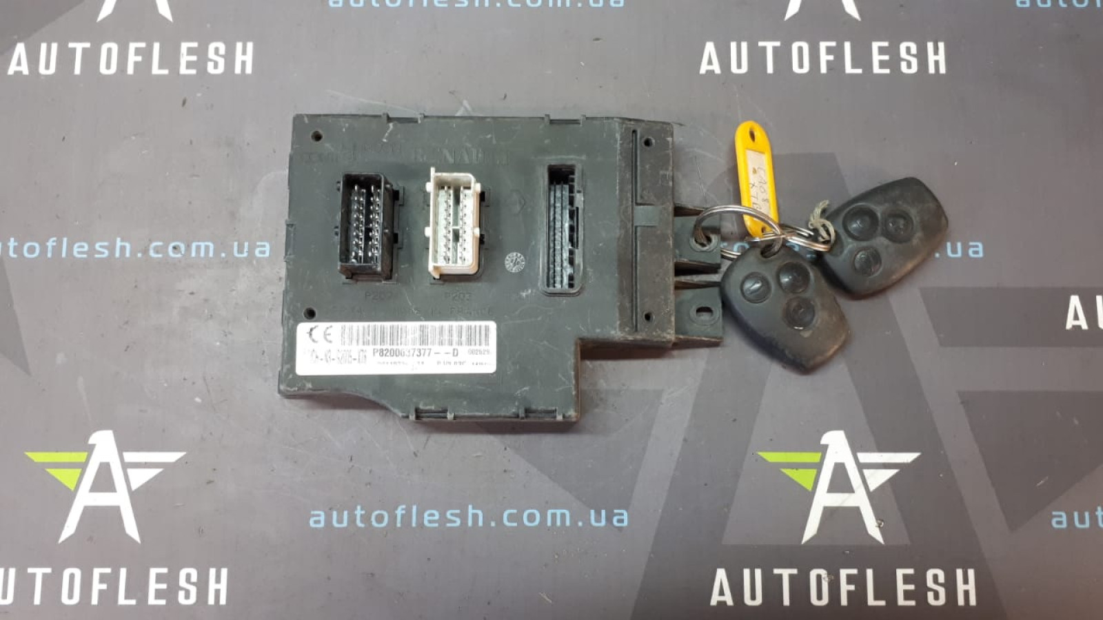 Б/у блок комфорта 8200637377, 28118736-7A для Nissan/ Opel/ Renault