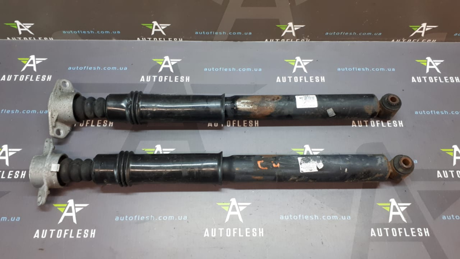 Б/у амортизатор задний/ амортизаторы задние 9811519480 для Citroen C4 II/ Peugeot 307, 308