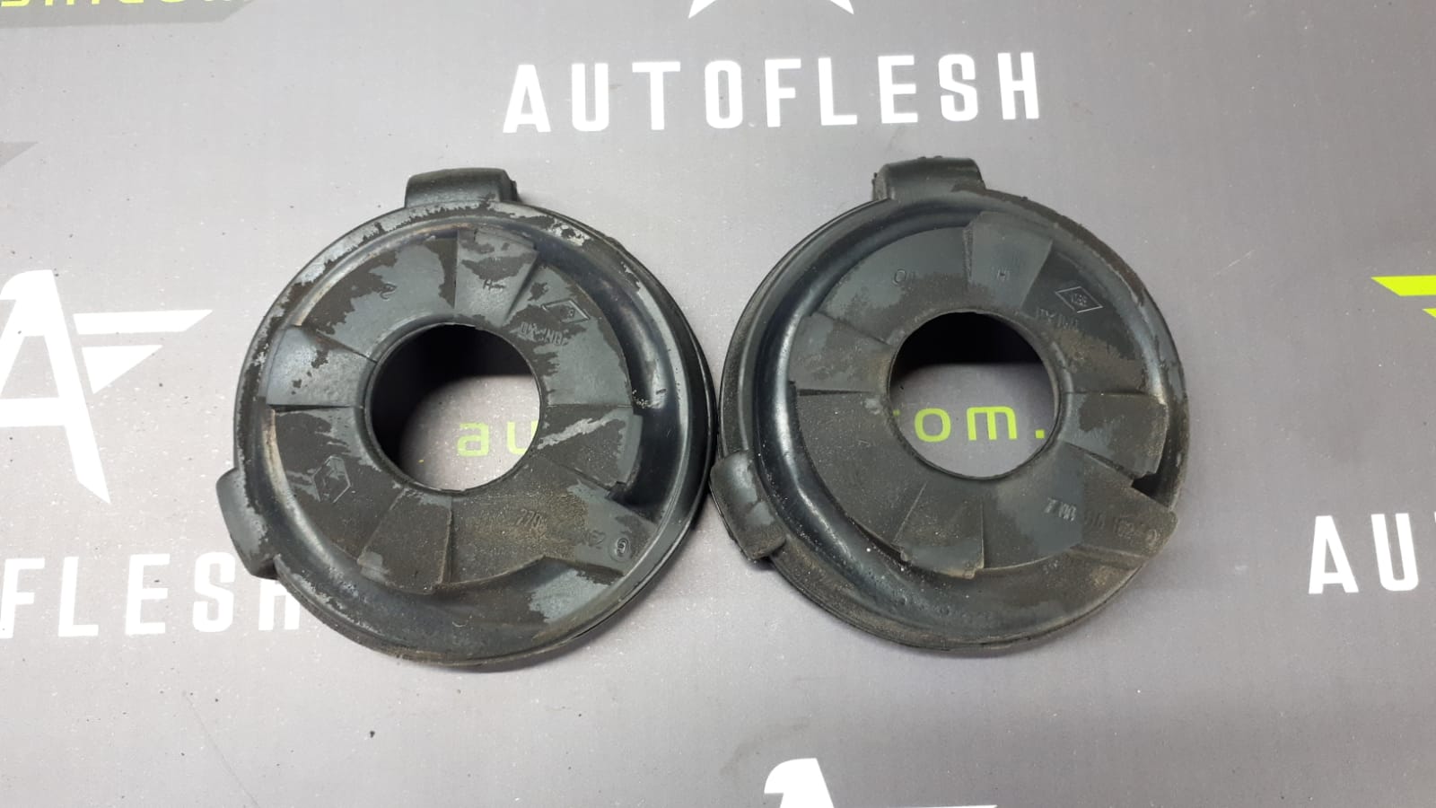 Б/у опора задней пружины 7700416162 для Renault Laguna III