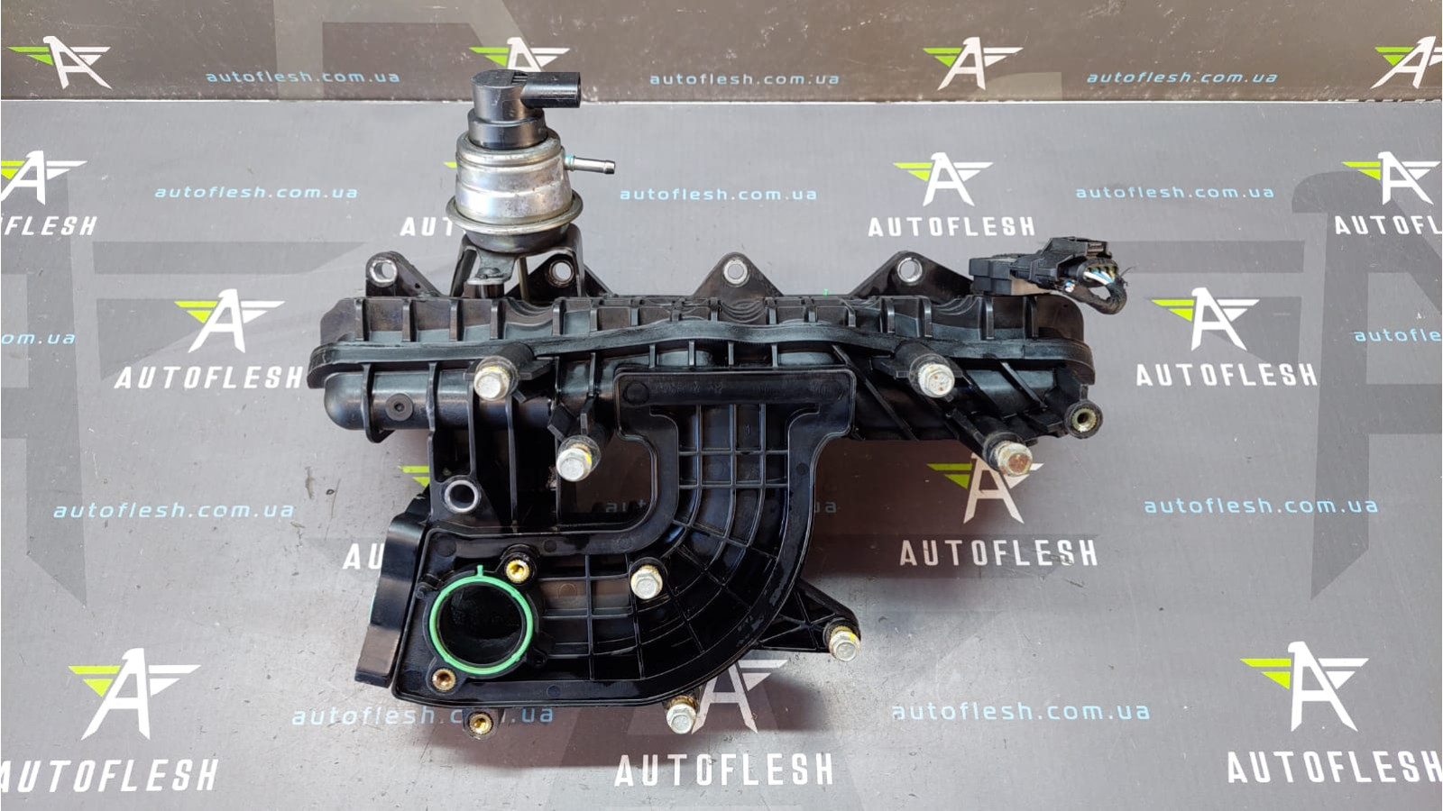 Б/у коллектор впускной 25187010, 2.2 CDTI для Chevrolet Captiva/ Opel Antara Б/у коллектор впускной 25187010, 2.2 CDTI для Chevrolet Captiva/ Opel Antara