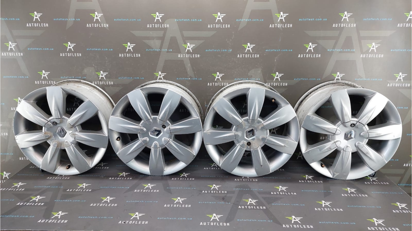 Б/у диски 8200400279, R16 “LYRIA” 6.5Jx16CH4/ ET43, разболтовка 4×100 для Renault Б/у диски 8200400279, R16 “LYRIA” 6.5Jx16CH4/ ET43, разболтовка 4×100 для Renault