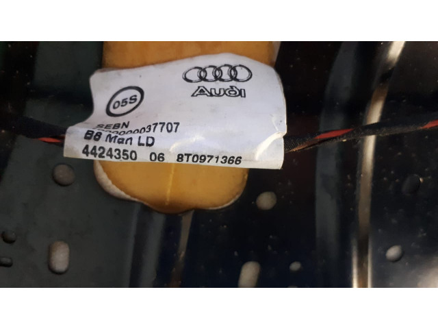 Б/у сиденья передние/ задние 8K0881105G (кожа, алькантара) для Audi A4 универсал Б/у сиденья передние/ задние 8K0881105G (кожа, алькантара) для Audi A4 универсал