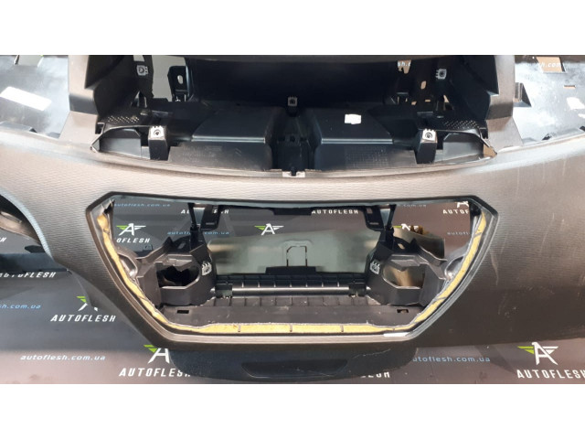 Б/у панель безопасности/ торпеда/ консоль/ панель airbag для Citroen C4 Grand Picasso Б/у панель безопасности/ торпеда/ консоль/ панель airbag для Citroen C4 Grand Picasso