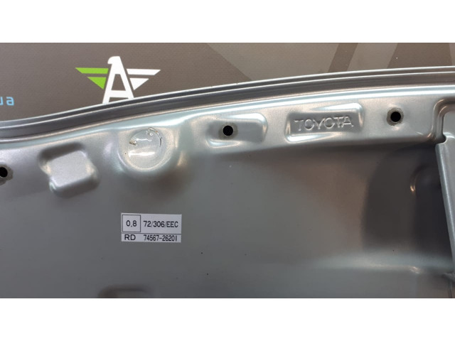 Б/у капот 533010D080 для Toyota Yaris Б/у капот 533010D080 для Toyota Yaris