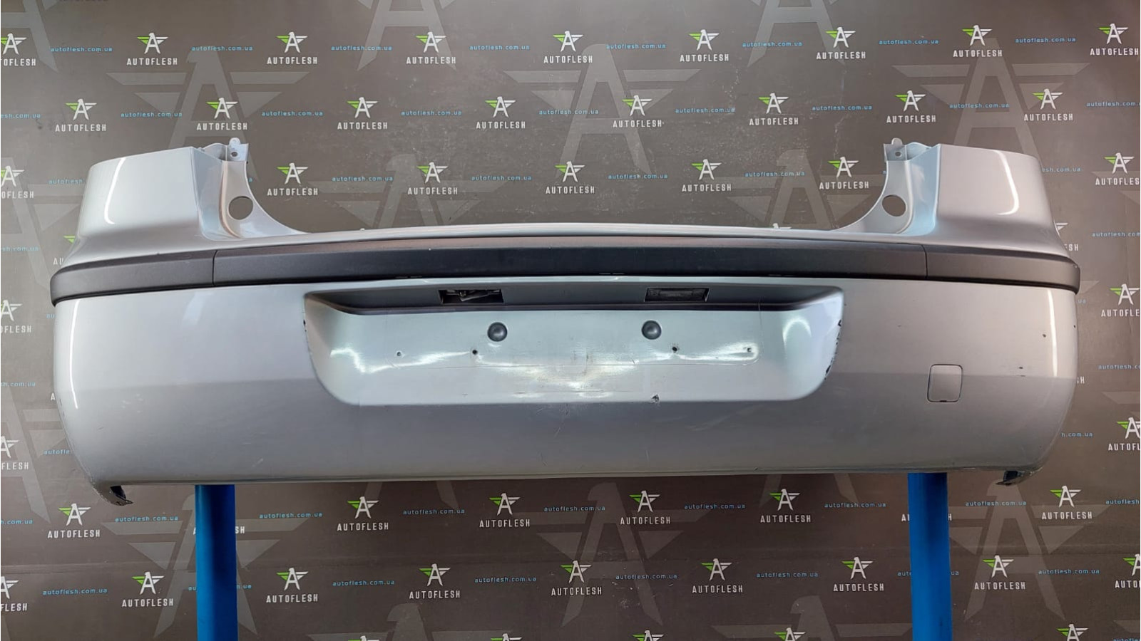 Б/у бампер задний в сборе 8200002668, OV369 для Renault Laguna II Б/у бампер задний в сборе 8200002668, OV369 для Renault Laguna II