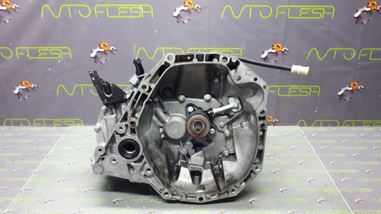 Б/у КПП 8201042105, JR5306, 1.5 dCi для Renault Clio III