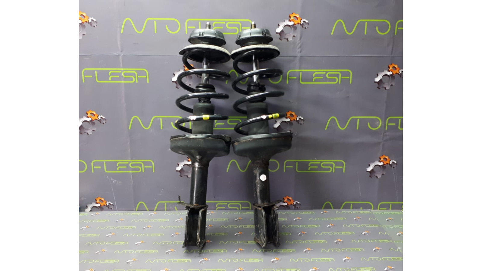 Б/у стойка амортизатора в сборе 8200675690 для Nissan Kubistar/ Renault Kangoo