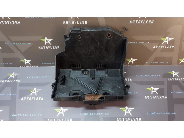 Б/у подставка аккумулятора 8200870492 для Renault Kangoo II Б/у подставка аккумулятора 8200870492 для Renault Kangoo II