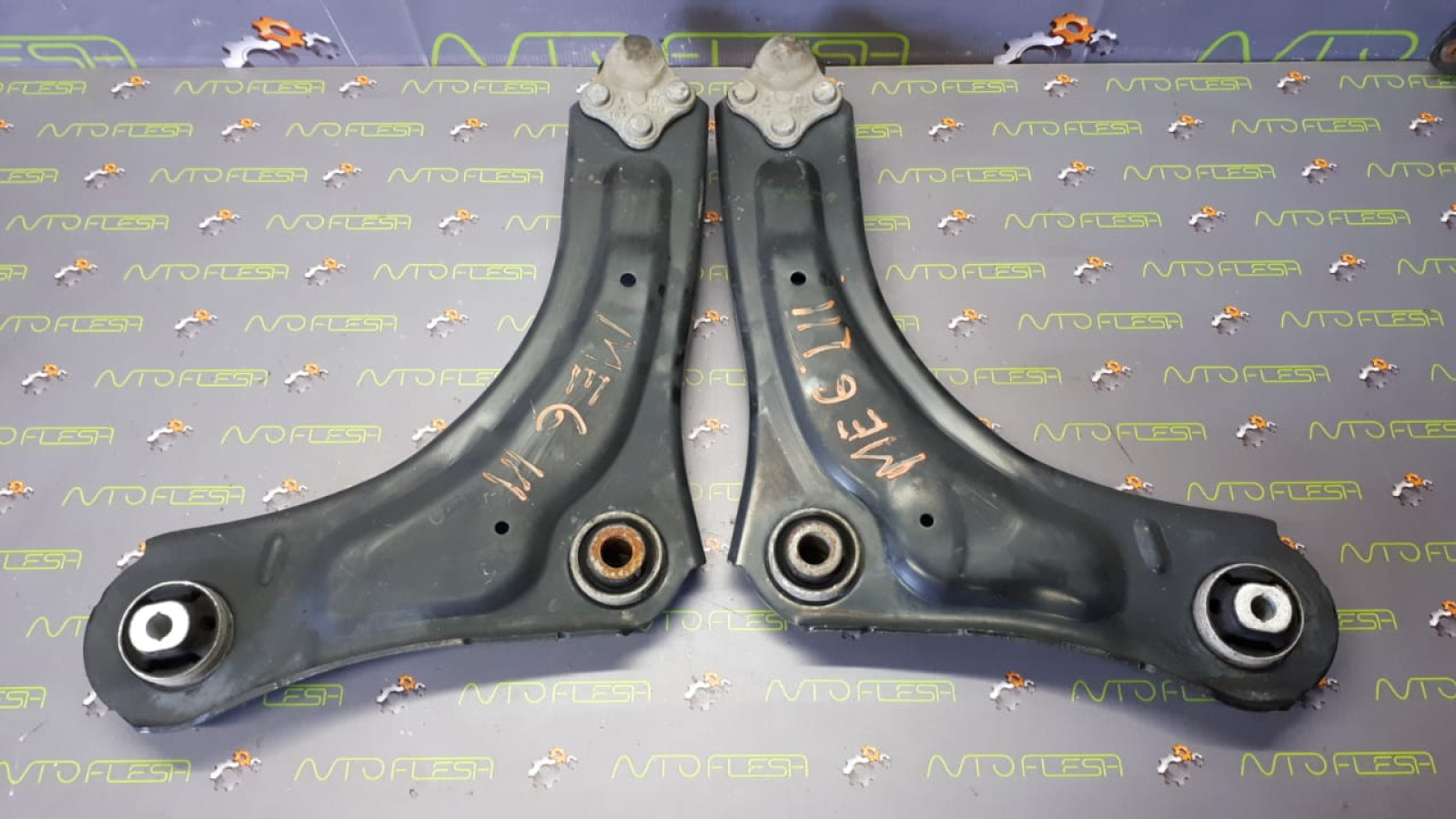 Б/у рычаг подвески 545014055R/ 545009207R для Renault