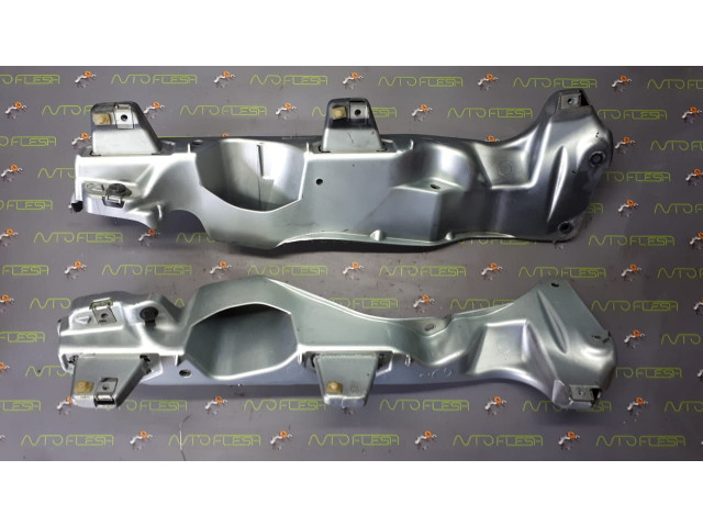 Б/у кронштейн крепления крыла 8200381901/ 8200381902 для Renault Kangoo II Б/у кронштейн крепления крыла 8200381901/ 8200381902 для Renault Kangoo II
