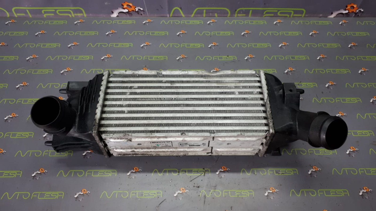 Б/у радиатор интеркуллера 9645682880, Valeo для Citroen C5/ Peugeot 407