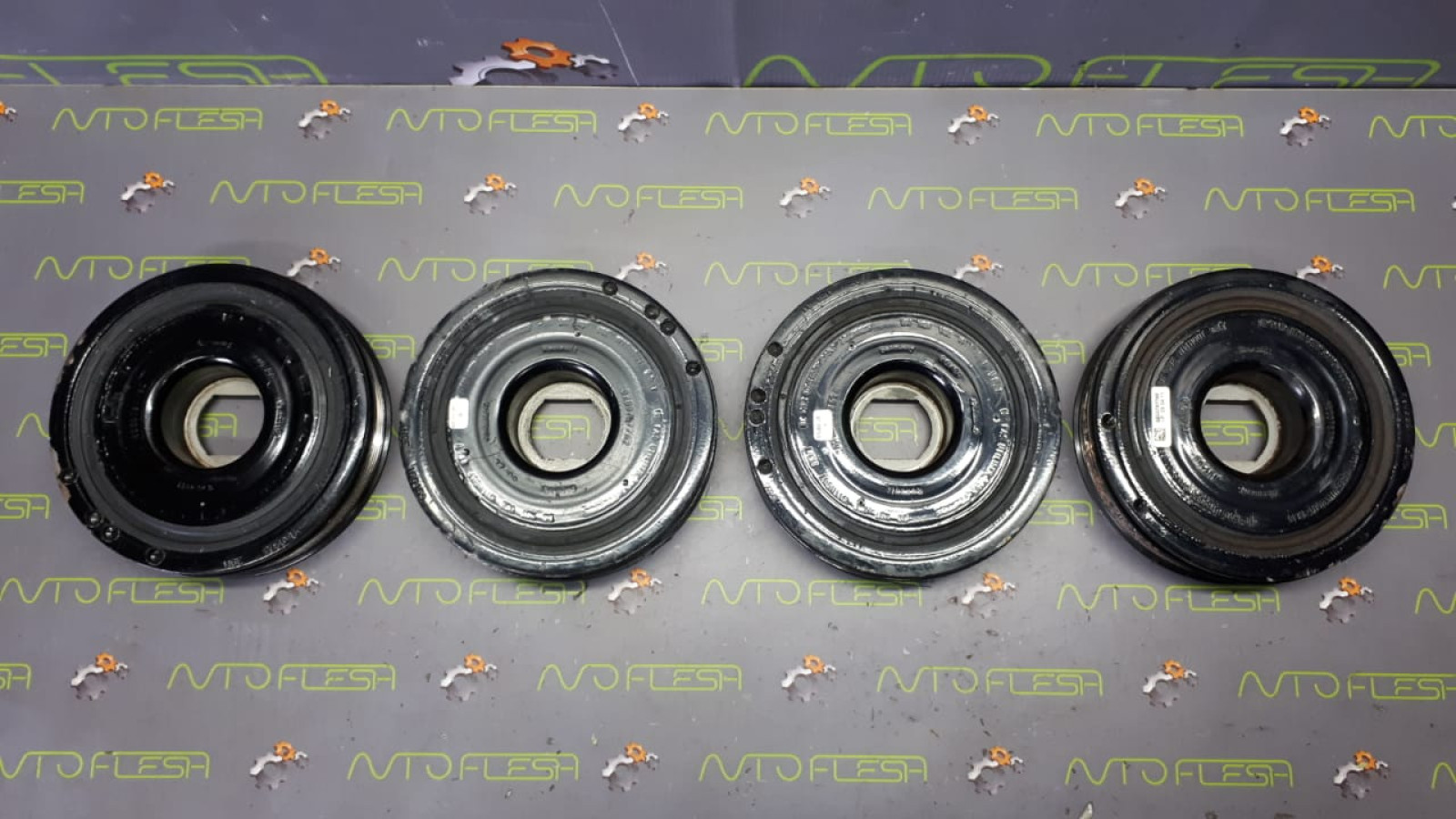 Б/у шкив коленвала 8200767762 2.0 dCi для Nissan/ Renault Б/у шкив коленвала 8200767762 2.0 dCi для Nissan/ Renault