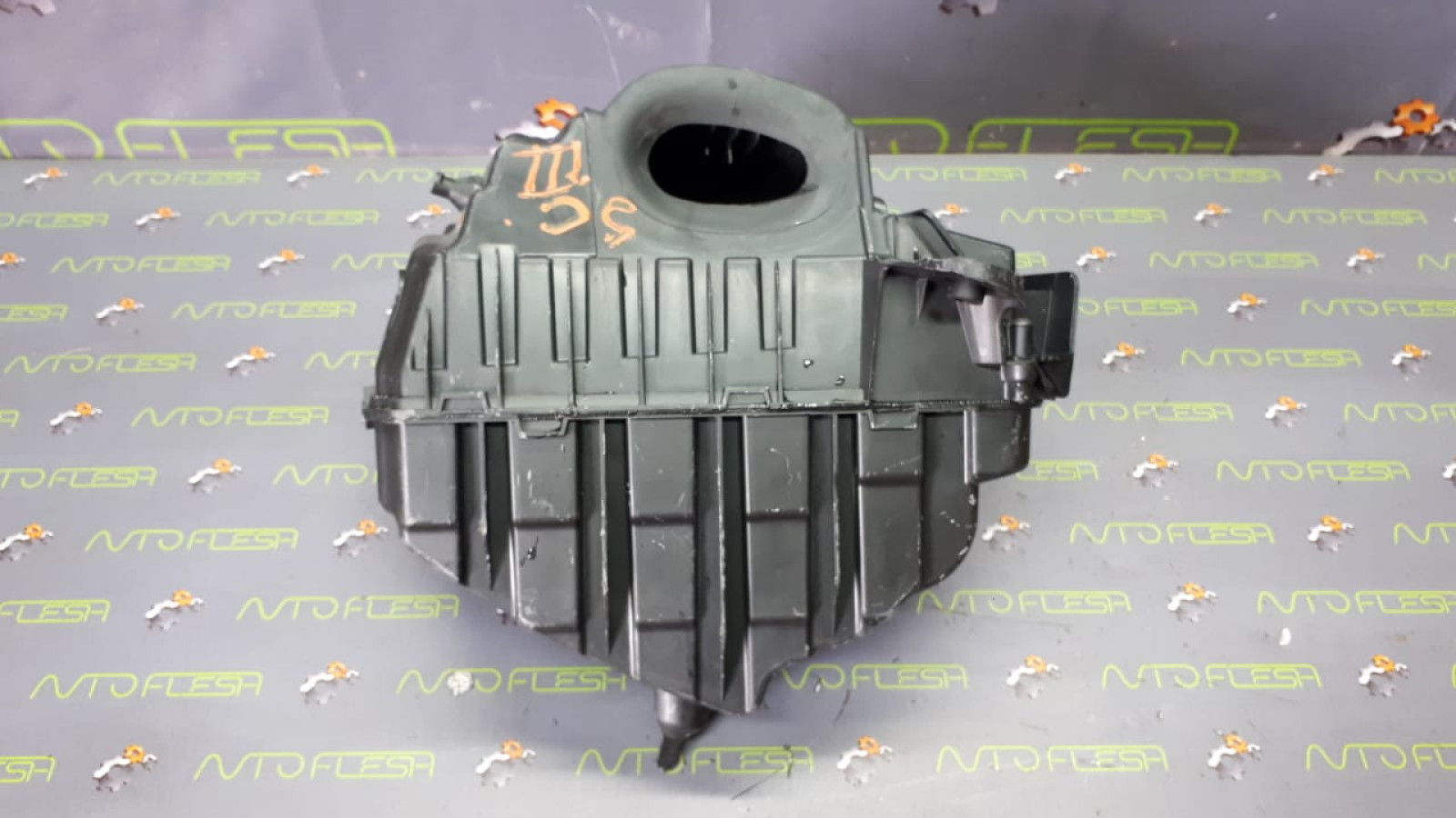 Б/у корпус воздушного фильтра 8200947663/ H8200820922 для Renault Megane III/ Scenic III Б/у корпус воздушного фильтра 8200947663/ H8200820922 для Renault Megane III/ Scenic III
