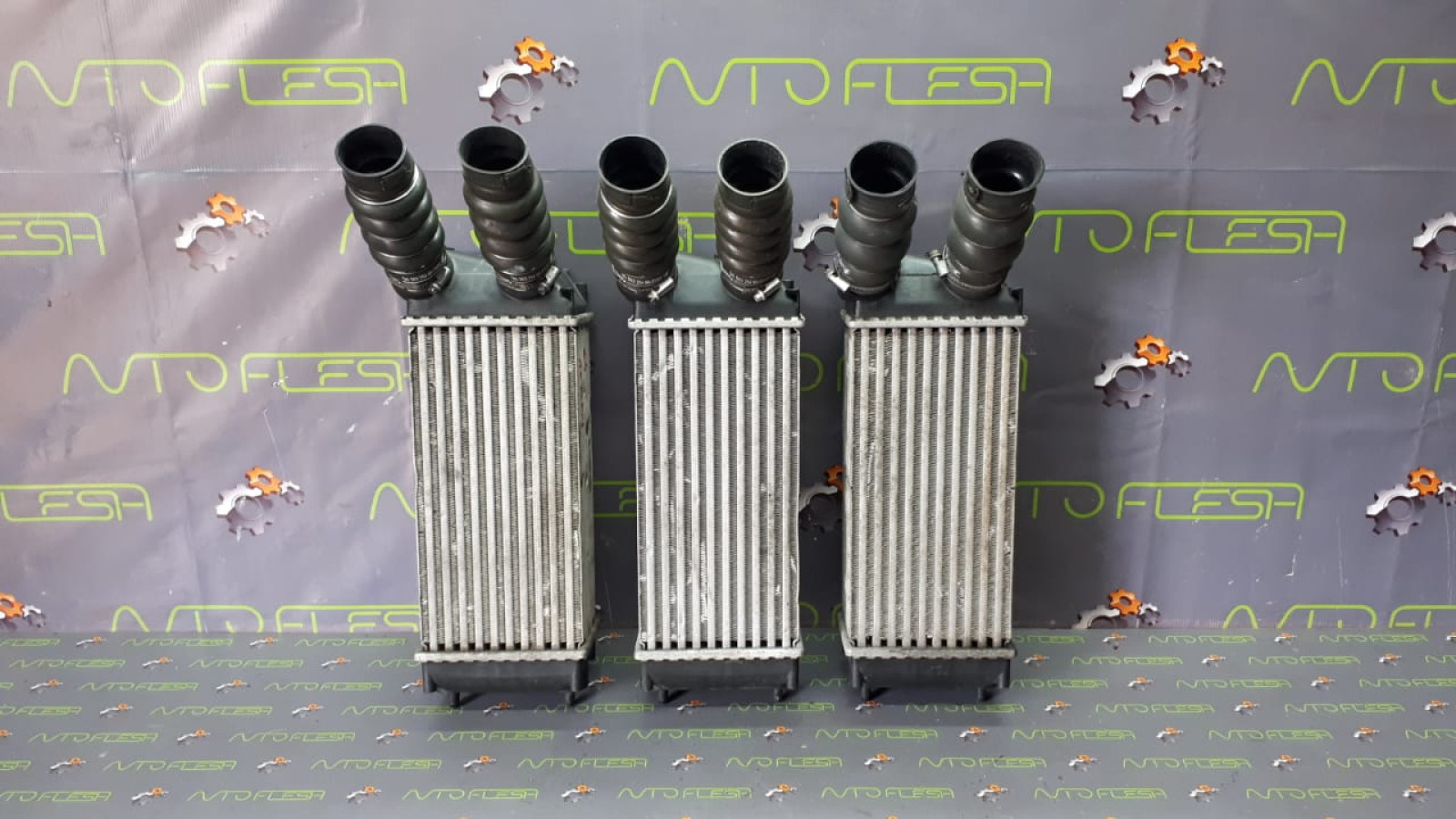Б/у радиатор интеркуллера 9648551880, Valeo для Citroen C4/ Peugeot 307