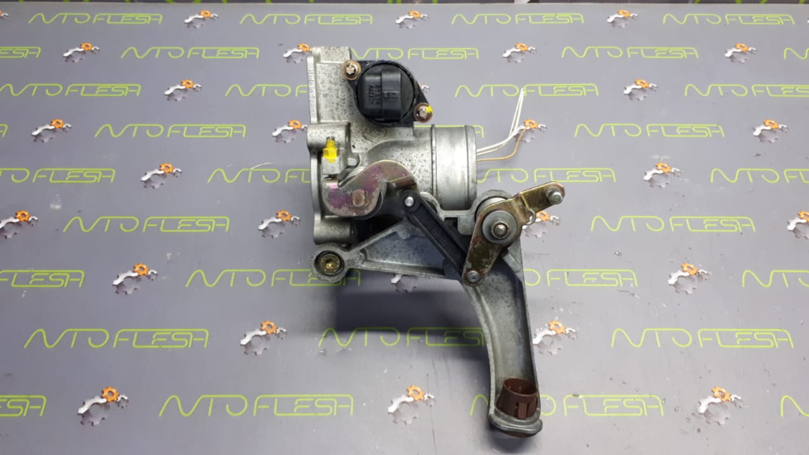 Б/у дроссельная заслонка 7700868844 для Renault Clio II/ Kangoo Б/у дроссельная заслонка 7700868844 для Renault Clio II/ Kangoo