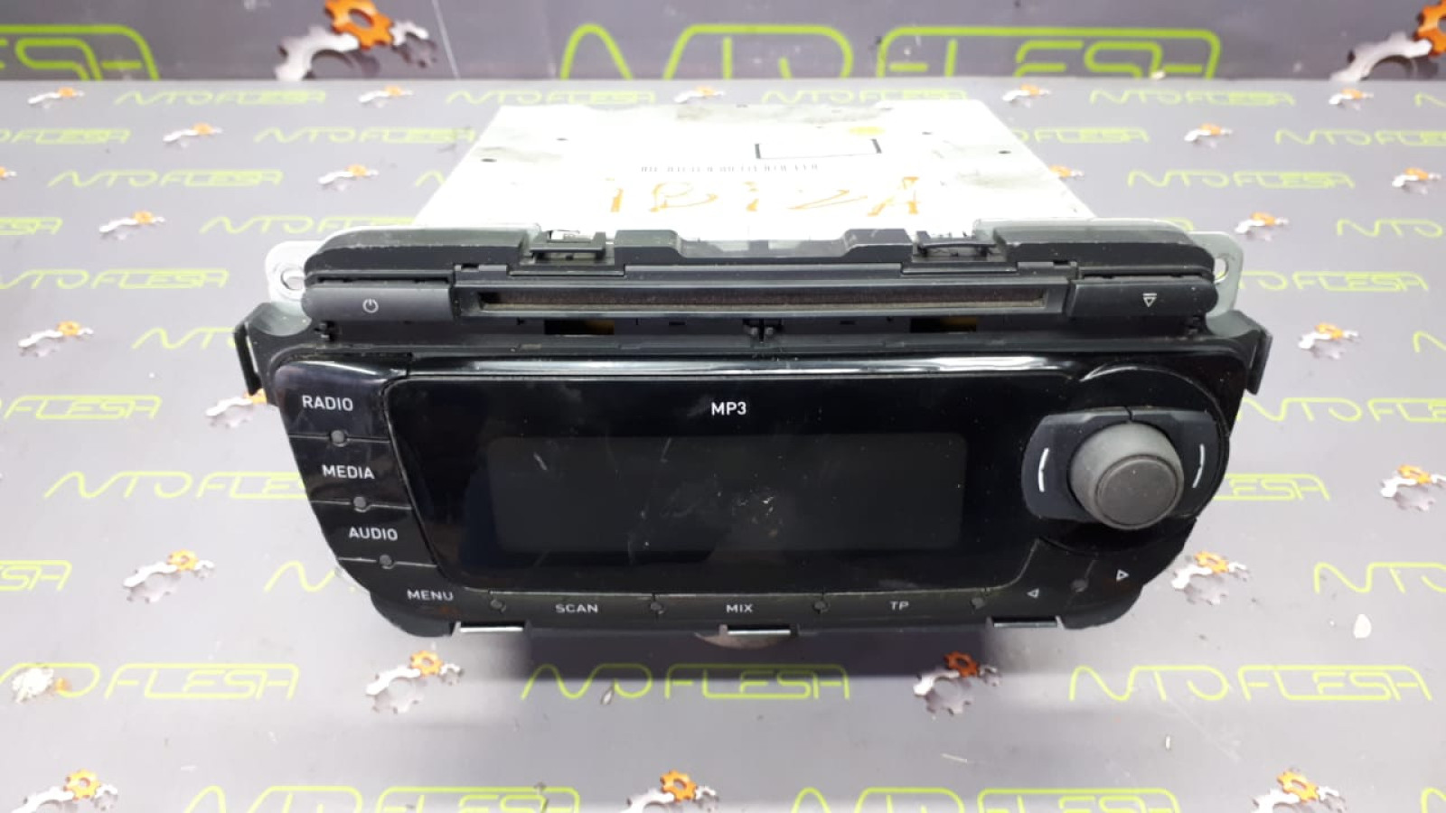 Б/у магнитола штатная 6J0035153B CD-radio, Mp3 для Seat Ibiza IV