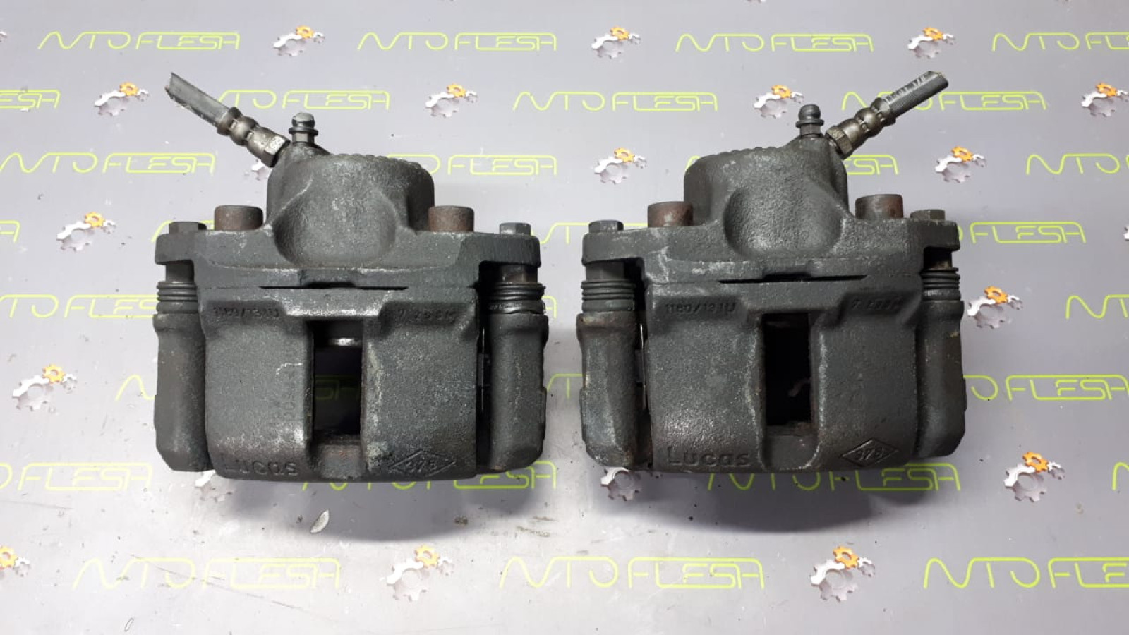Б/у cуппорт передний 7701207958/ 7701040965 для Dacia/ Renault