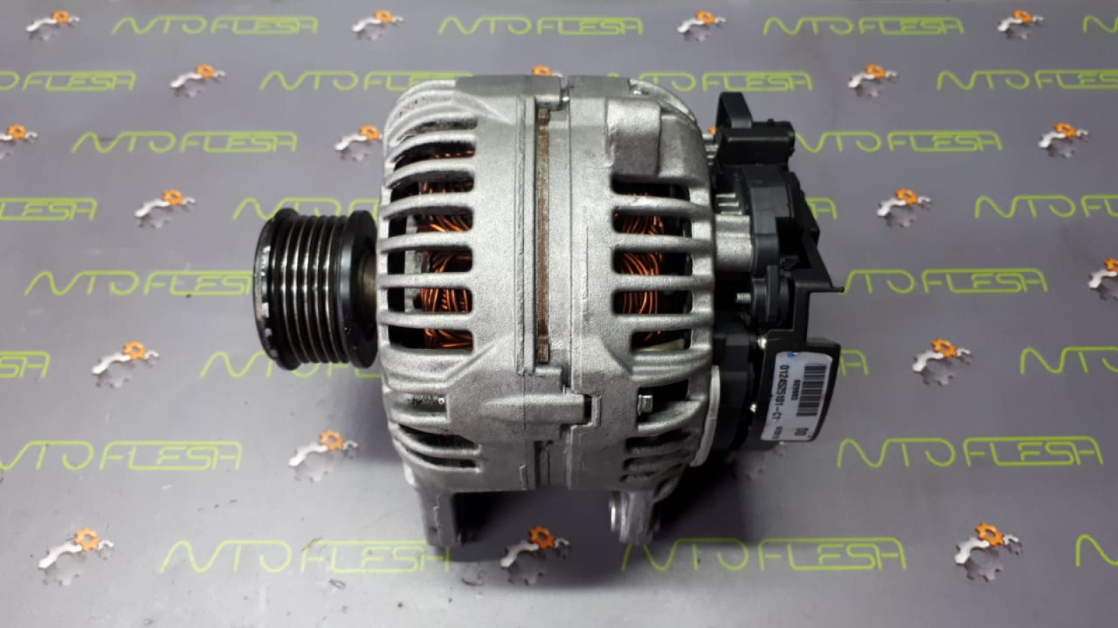 Б/у генератор 0124525101 Bosch для Nissan/ Opel/ Renault Б/у генератор 0124525101 Bosch для Nissan/ Opel/ Renault