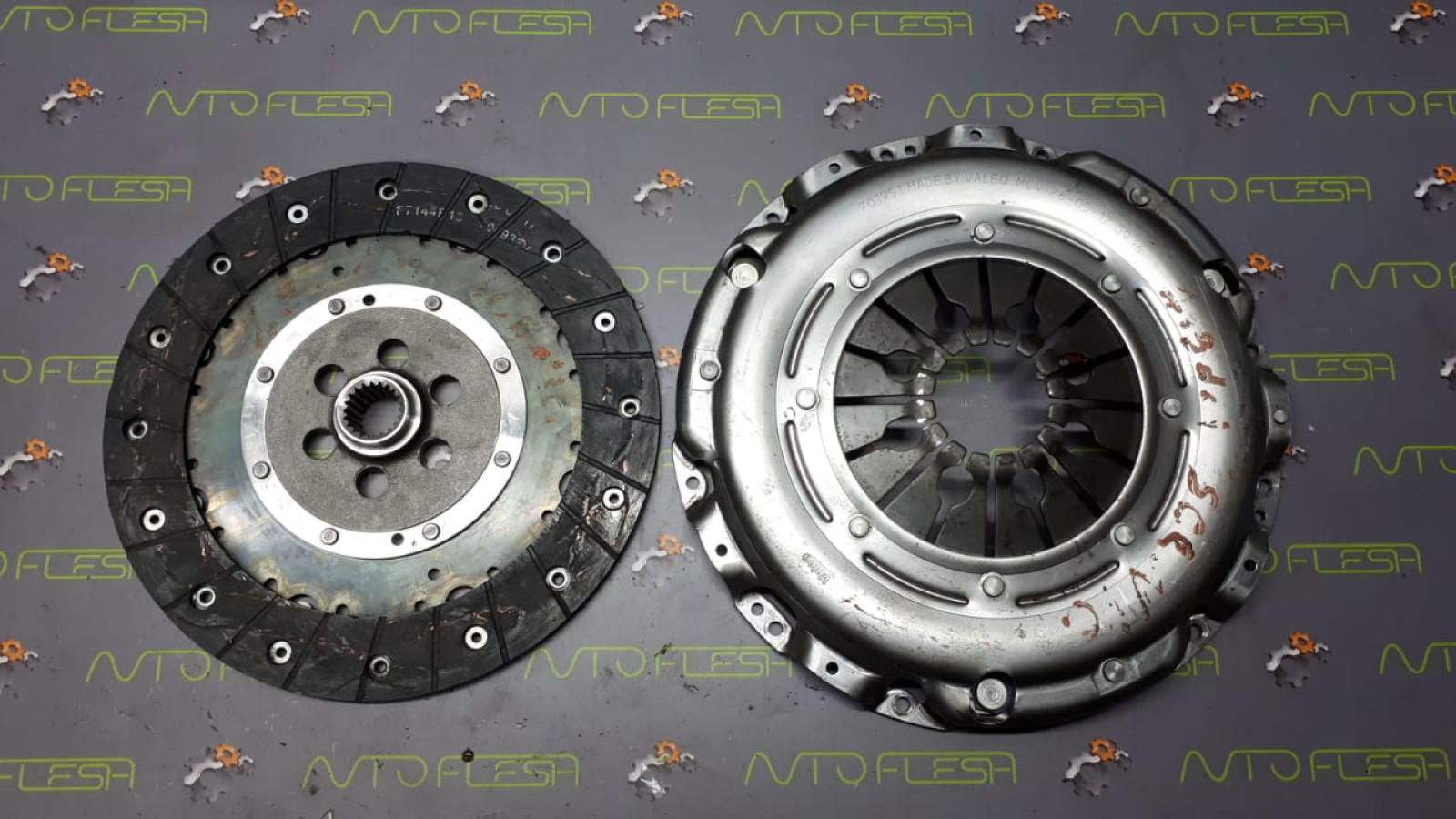Б/у комплект сцепления (корзина + диск) 7701477695/ 8200291858 для Nissan Primera/ Renault Megane II, Scenic II