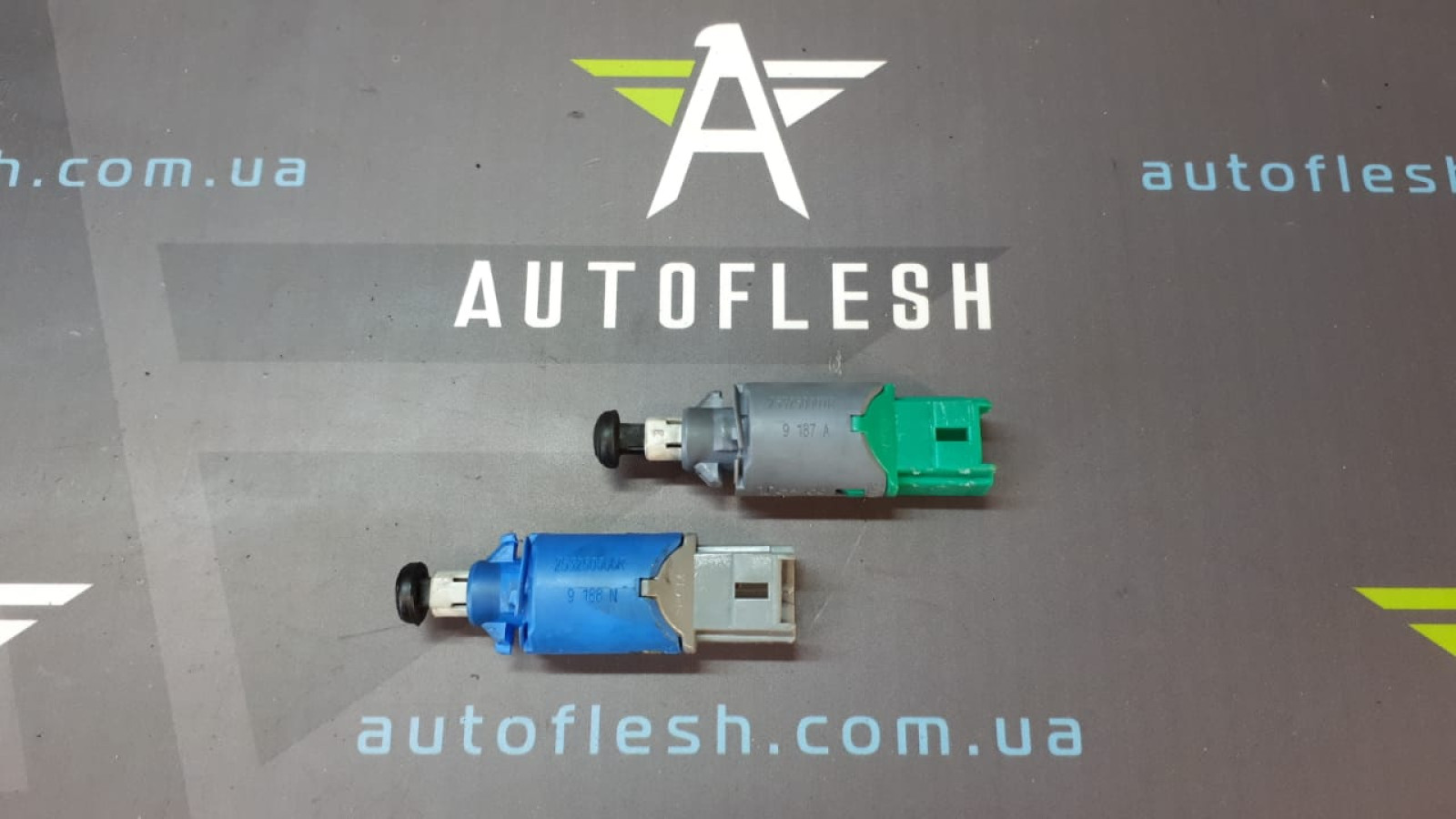 Б/у датчик педали сцепления 253250006R, 253250007R для Dacia Duster/ Nissan NV400/ Renault