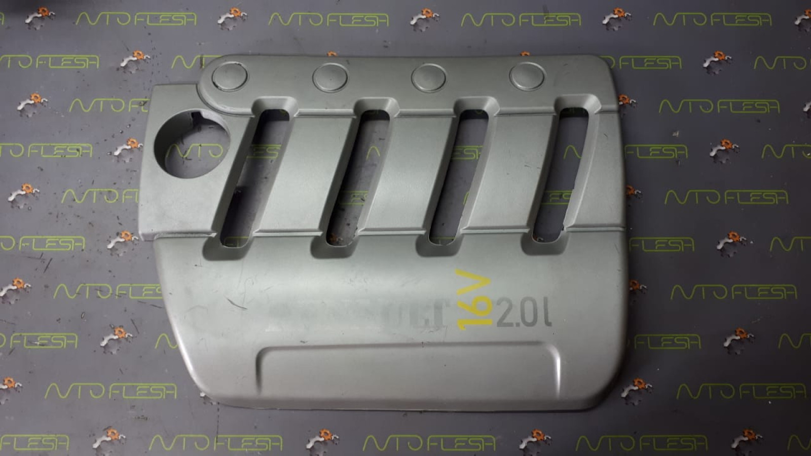 Б/у крышка двигателя 8200080989/ 8200032611 для Renault Laguna II