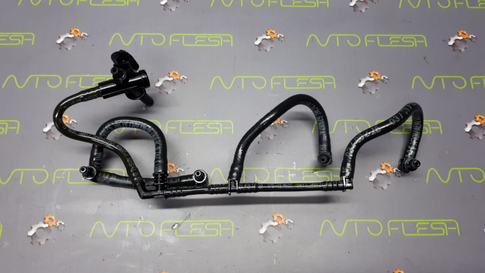 Б/у обратка форсунок 166714217R 1.5 dCi для Dacia/ Merceder/ Renault