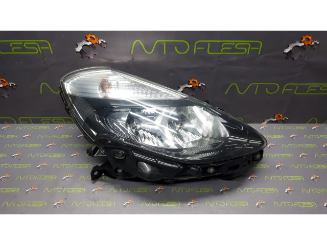 Б/у фара передняя правая 8200892498 для Renault Clio III